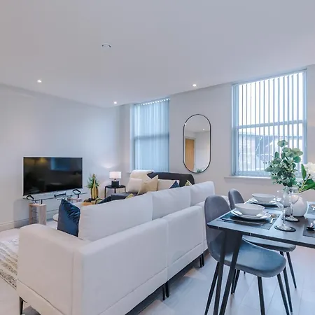 Modern & Stylish In Sleeps 5 By Purestay Apartment *