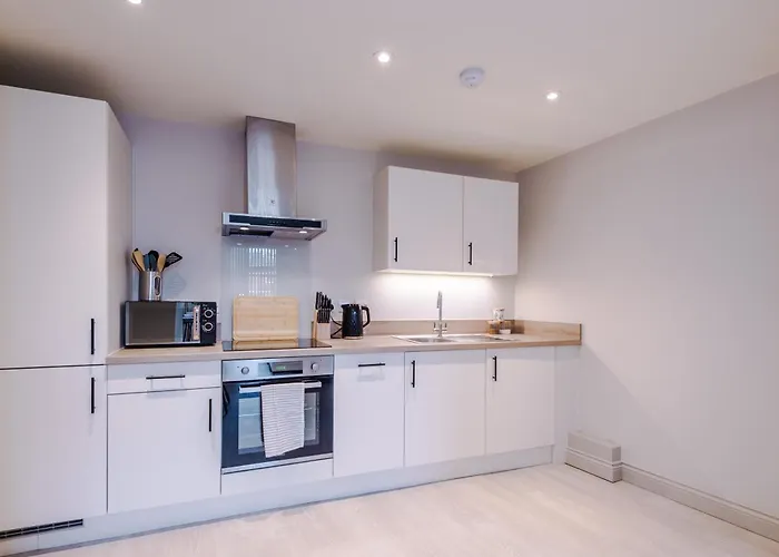 Modern & Stylish In Sleeps 5 By Purestay *