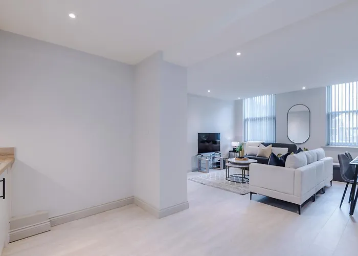 Modern & Stylish In Sleeps 5 By Purestay * リーズ