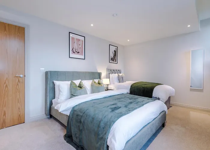 Modern & Stylish In Sleeps 5 By Purestay