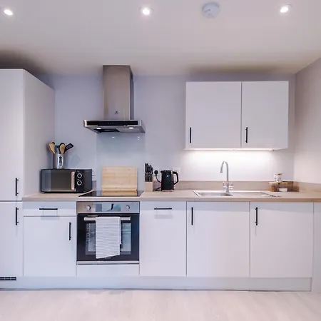דירה Modern & Stylish In Sleeps 5 By Purestay לידס