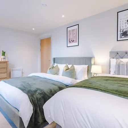 Modern & Stylish In Sleeps 5 By Purestay Апартаменты Лидс