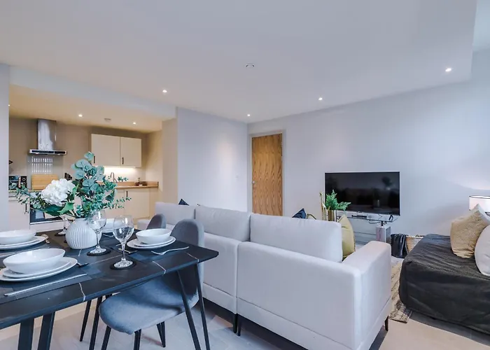 Modern & Stylish In Sleeps 5 By Purestay * Лидс