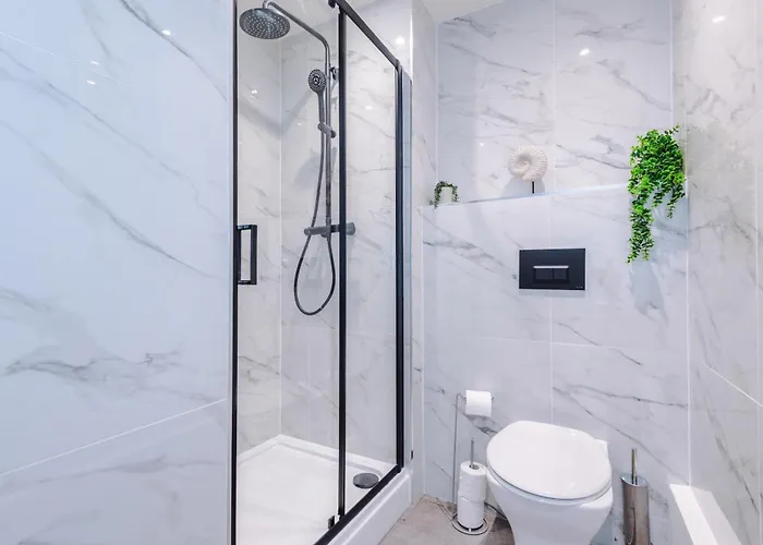 Modern & Stylish In Sleeps 5 By Purestay * Лидс